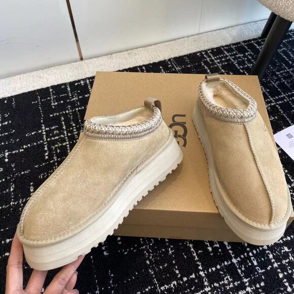 UGG Tazz Mustard Seed Platform Slippers - Picture 4 of 9